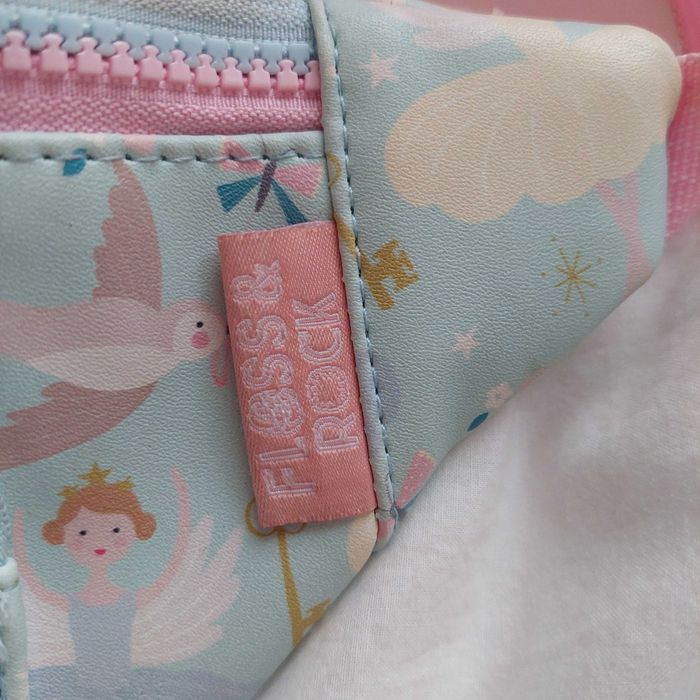 Bolsa de cintura - nova