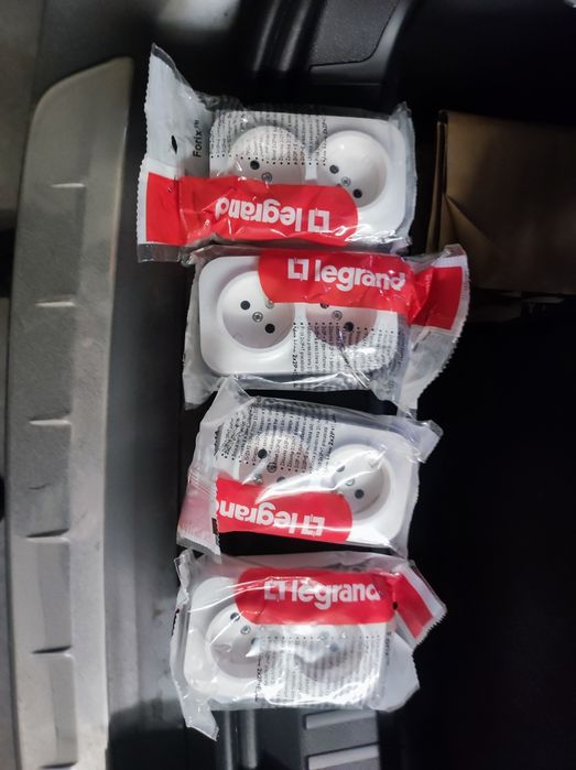 Podwójne gniazdko Lagrand forix