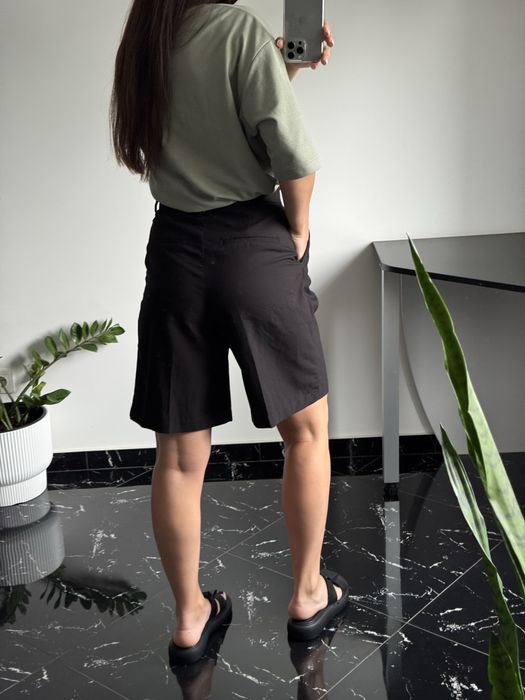 Шорти бермуди, класичні 36р. H&M
