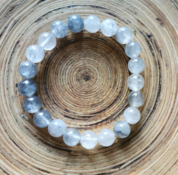 Pulseira de pedras de quartzo cinza