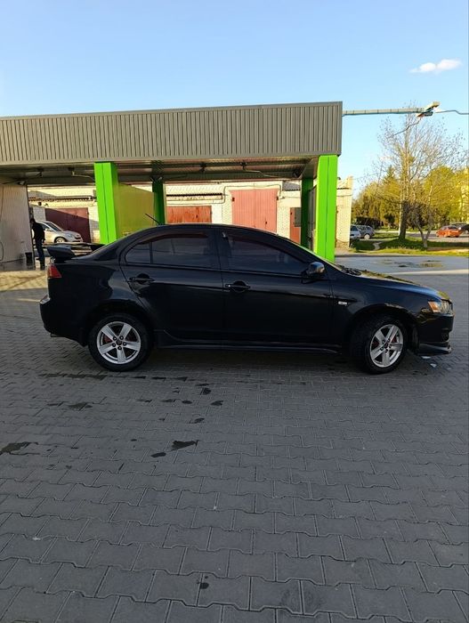 Авто Mitsubishi Lancer X