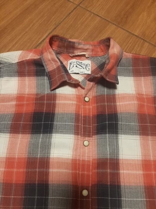 Картата сорочка Levis L