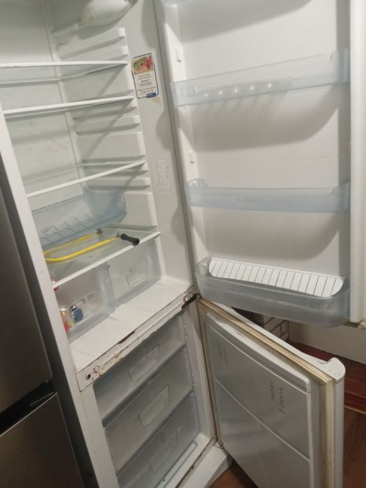 Холодильник Indesit