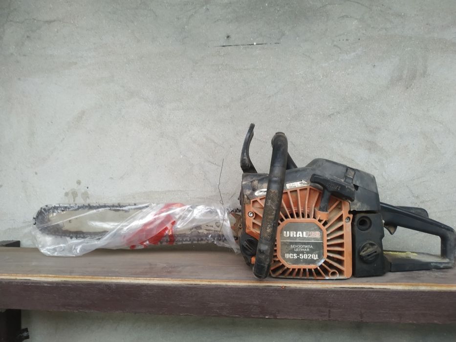 Продам бензопилу Урал