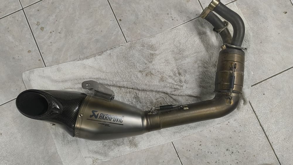 Escape Akrapovic Tracer700