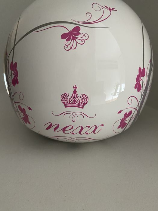 Capacete de mulher novo da Nexx