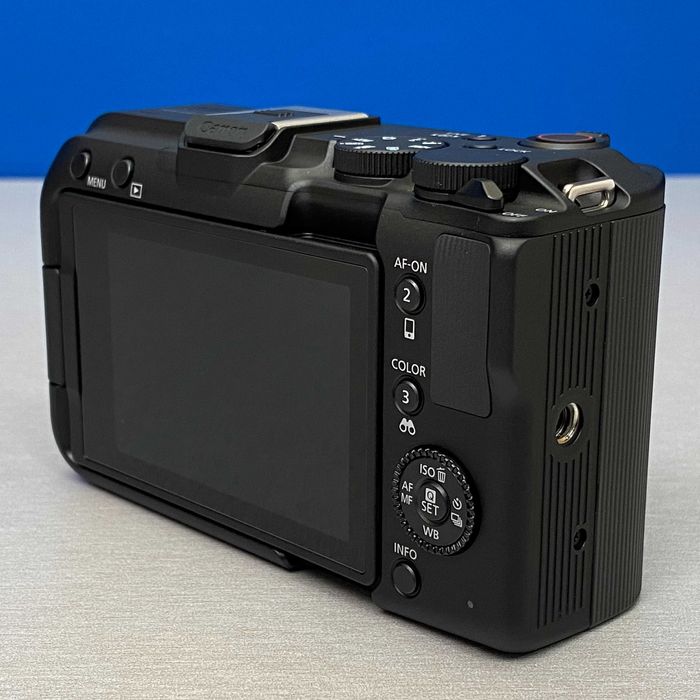 Canon EOS R50 V (24.2MP) + RF-S 14-30mm f/4-6.3 IS STM PZ  - NOVA