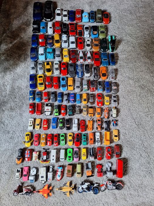 Ogromna Kolekcja Resoraków 145 szt Metalowe Welly Hot Wheels Matchbox  Siku Maisto