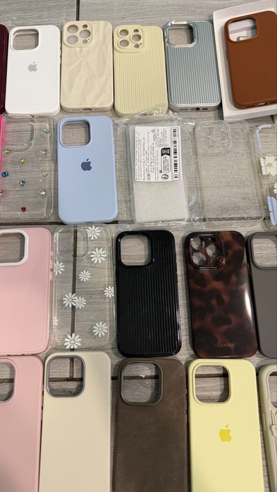 Чехол на iphone 15 pro отдам все за 1000 грн