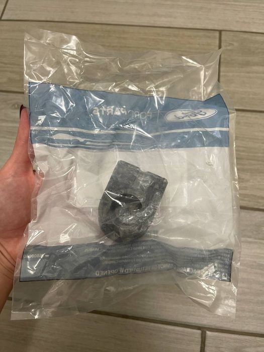 Втулки стабилизатора Ford Fusion USA, Ford Edge/Lincoln MKZ, MKX