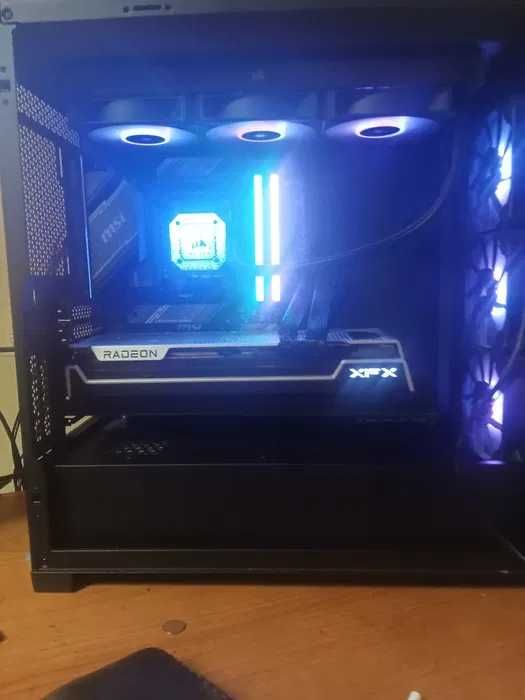 pc gaming high end - ryzen 7 7800X3D - RTX 5070 - 32GB - 2TB