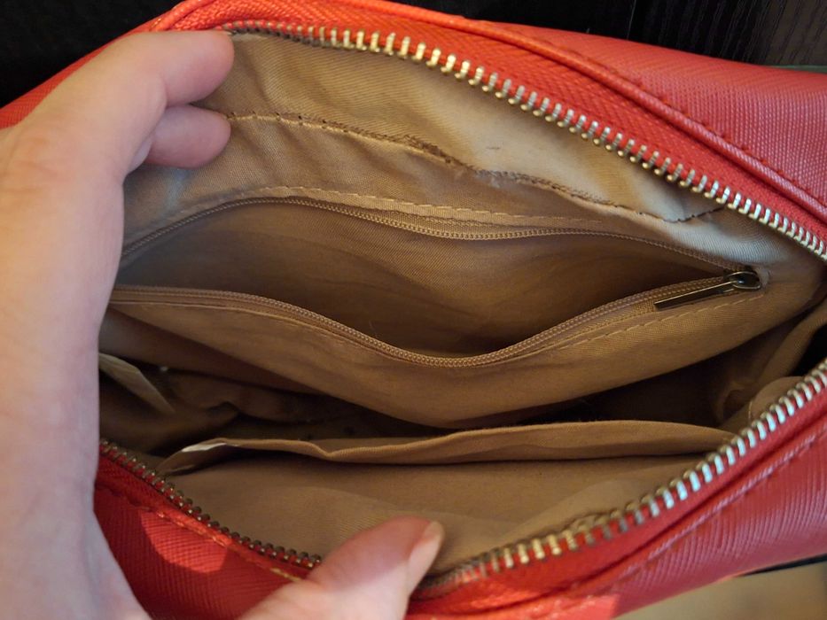 Torebka mała odcień czerwonego listonoszka