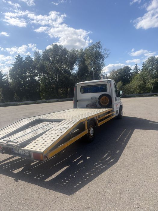 Wynajem lub usluga Auto laweta pomoc drogowa