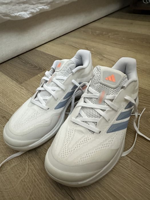 Sapatilhas Adidas Avanccourt 3 para tenis ou padel (nunca usadas)