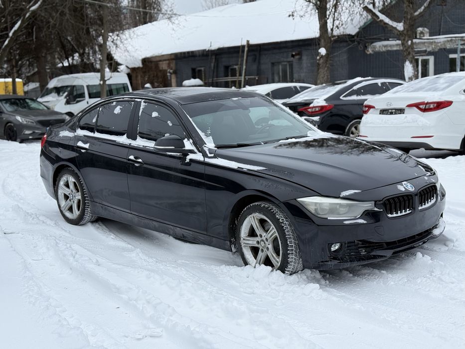 Продам Bmw 328i 2013р Легкі пошкодження