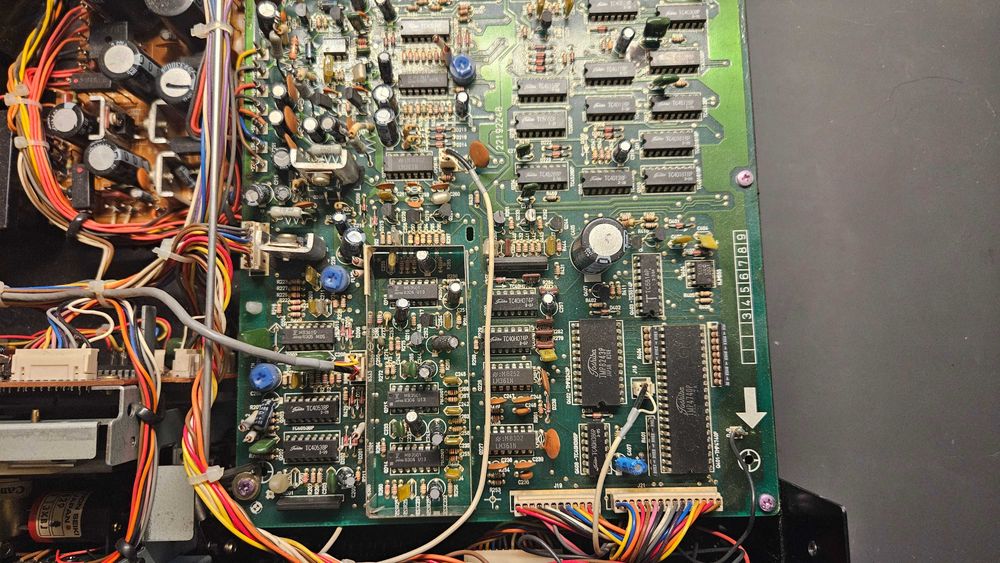 Odtwarzacz CD Alpine AD-7100