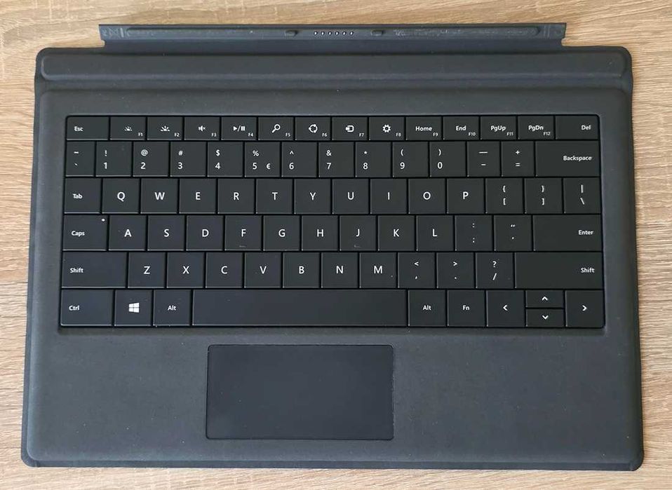 Microsoft Surface Pro 3, i7-4650U, 8 GB RAM, SSD 256 GB