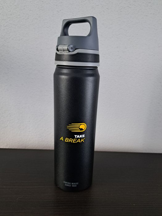 SIGG Aluminiowa butelka na napoje WMB One Slim Match Point 0,75 l 750