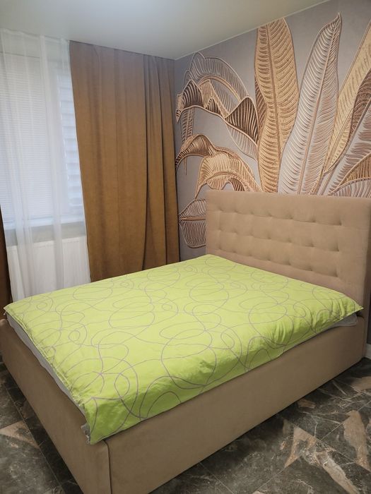 посуточно новострой у метро Дворец Спорта Новые Дома комунал рынок