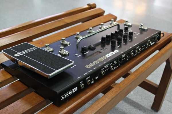 Pedaleira Line 6 POD HD400
