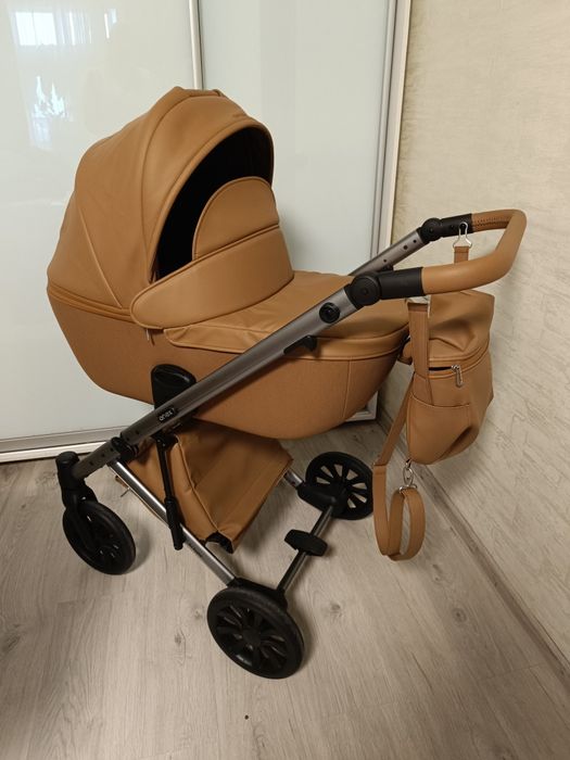Продам коляску Anex
