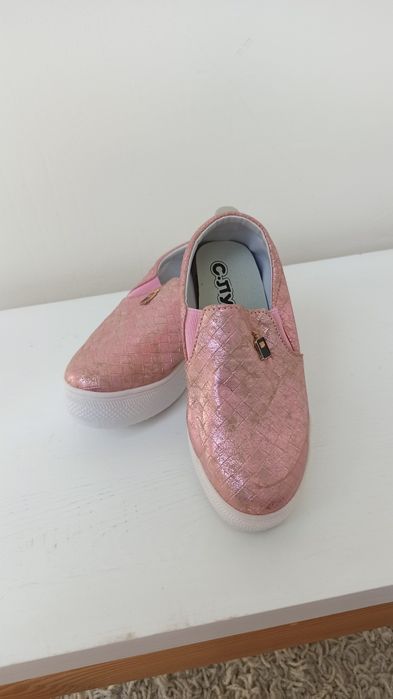 Мокасіни на танкетці, сліпони, кеди на високій підошві 20  см