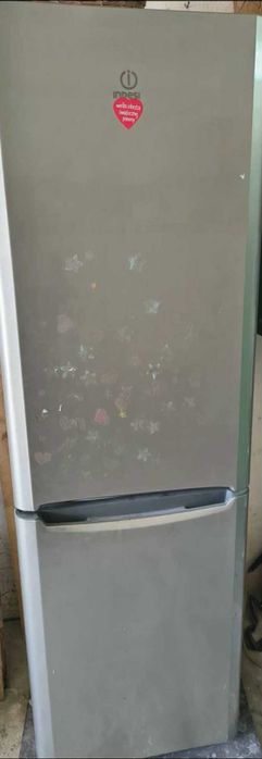 Lodówka w dobrym stanie .