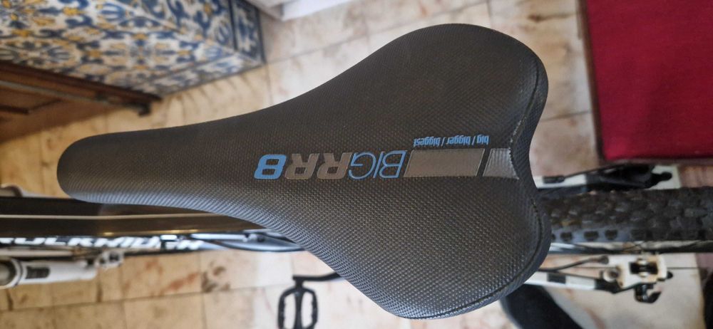 Rockrider ER1 óptima para estrada ou terra