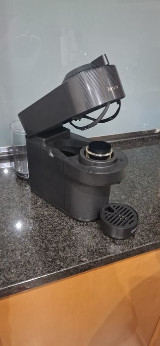 Máquina Nespresso Vertuo Pop