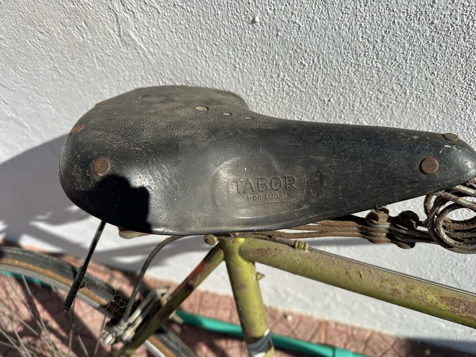 Bicicleta antiga original para restaurar