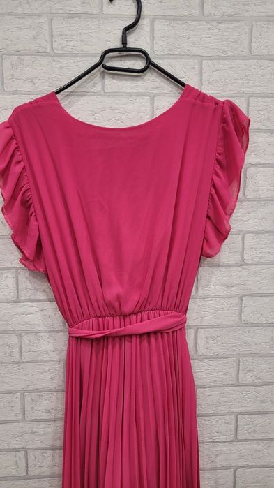 Piękną długą sukienka