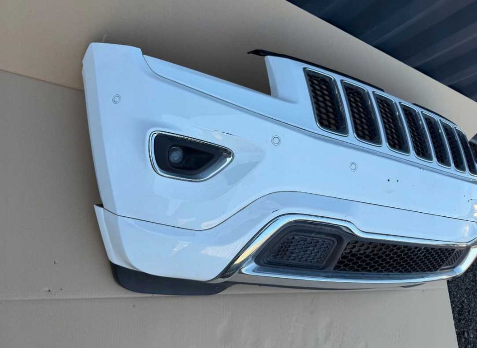 Jeep Grand Cherokee WK2 2013 - 2022 Бампер передній Дорестайл