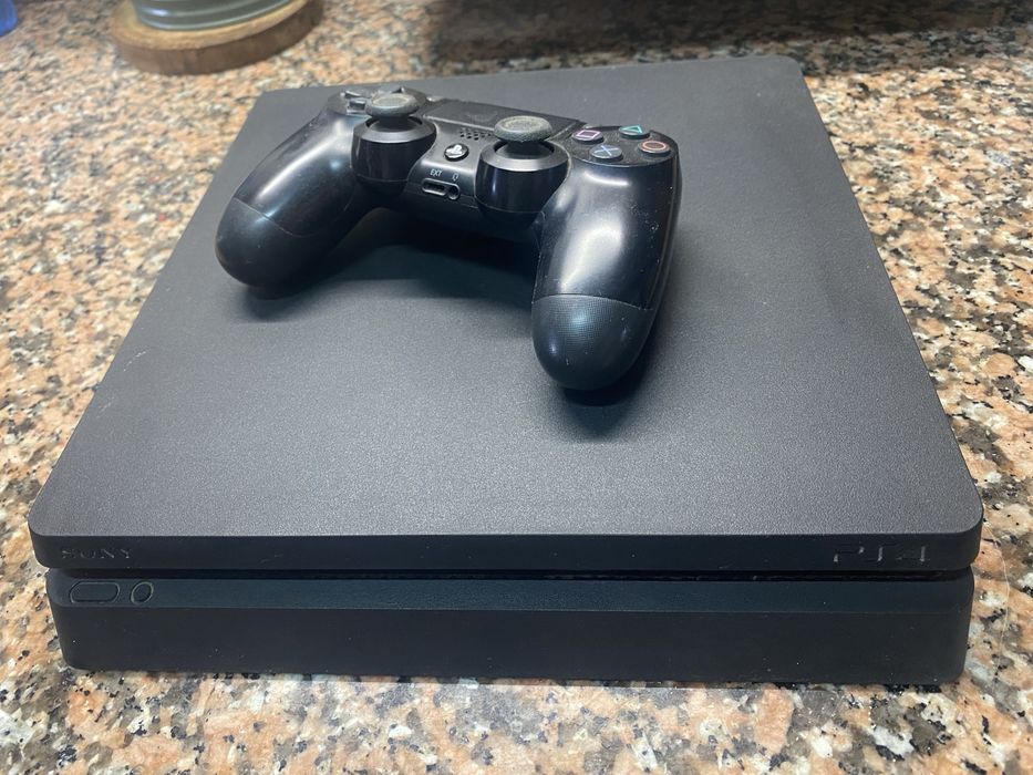Playstation 4 com 9 jogos