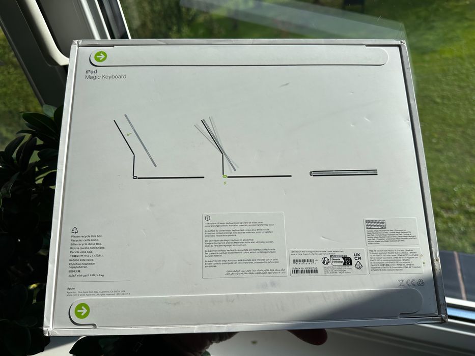 APPLE Magic Keyboard dla iPad Air 13-calowego M3 - Swiss - Biały