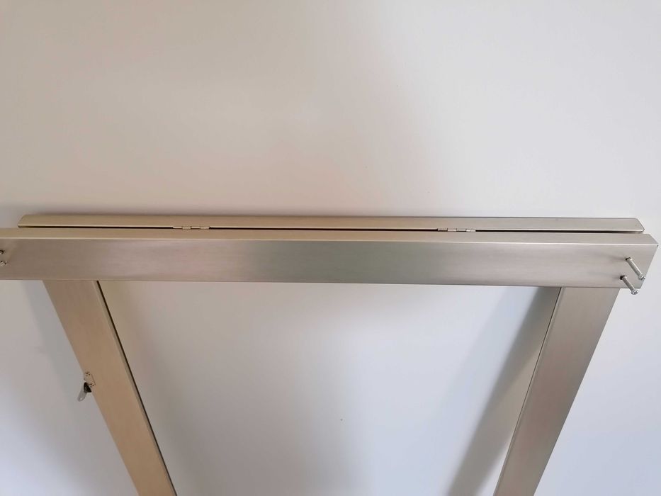 Moldura em madeira tipo placard