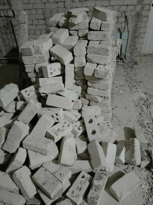 Продам білий кірпіч