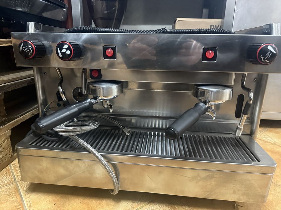 Maquina de café industrial 1 grupo Muito Muito Nova  Instalação e Garantia