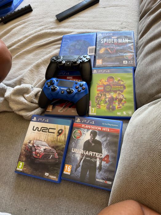 Vídeo Game PS4 com 6 iogos