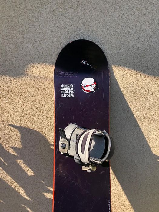 Snowboard używany, wiązania w świetnym stanie