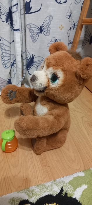 Cubby, o Ursinho Curioso