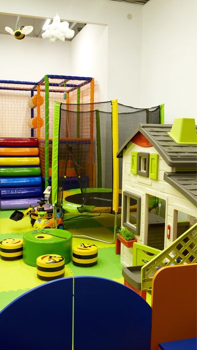 Продам батут та сухий басейн