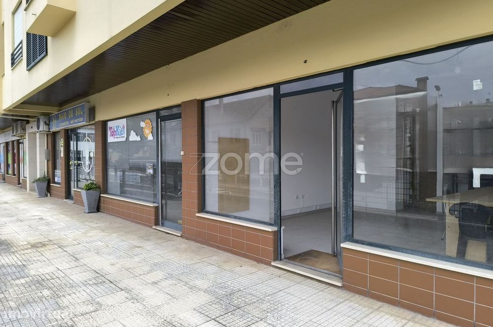 Loja comercial em Nelas