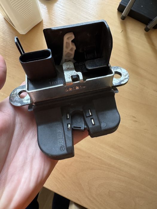 Замок Golf 7 під ремонт