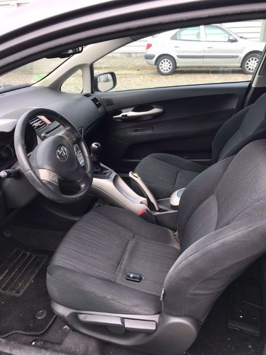 Toyota Auris 1.6 VVT-i 3P 2007 - Para Peças