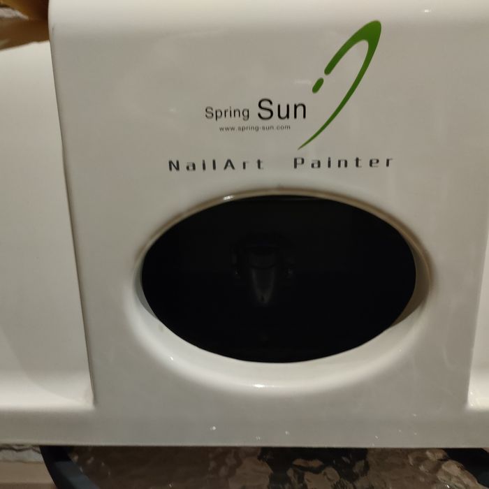 Sprzedam drukarkę do malowania paznokci z programem do laptopa