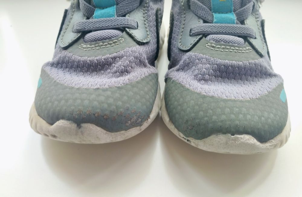 Дитячі кросівки 25 р