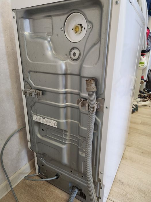 Продам БУ стиральну машинку Zanussi Lindo100. Торг