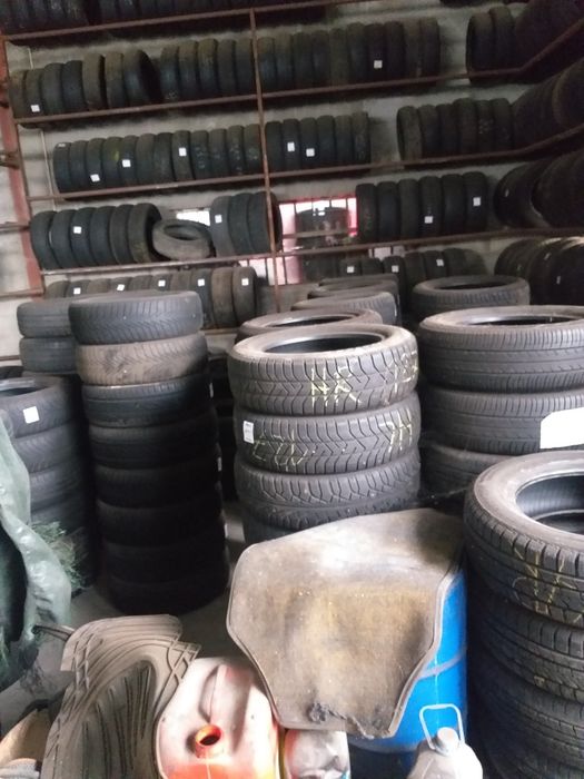 Lote de mais de 3000 pneus usados de varias marcas e medidas com profil de 80% tudo pares. Preco,8€ por pneu
