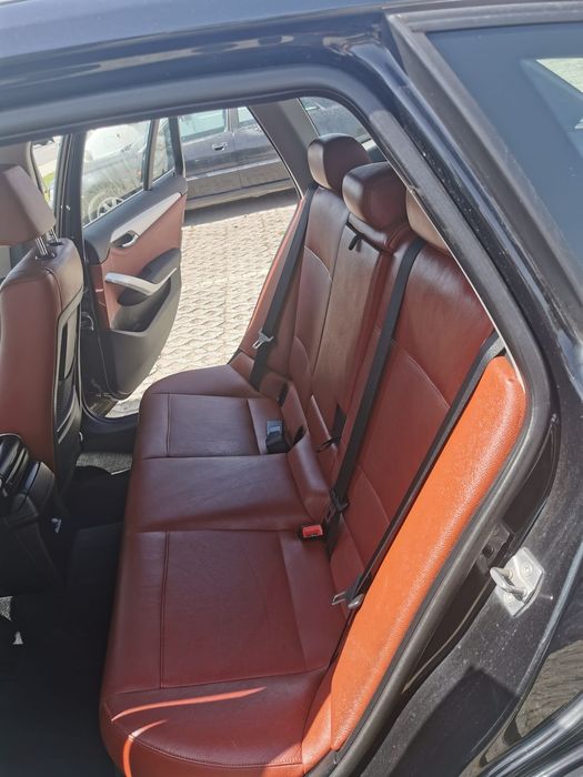 BMW X1 18d automático