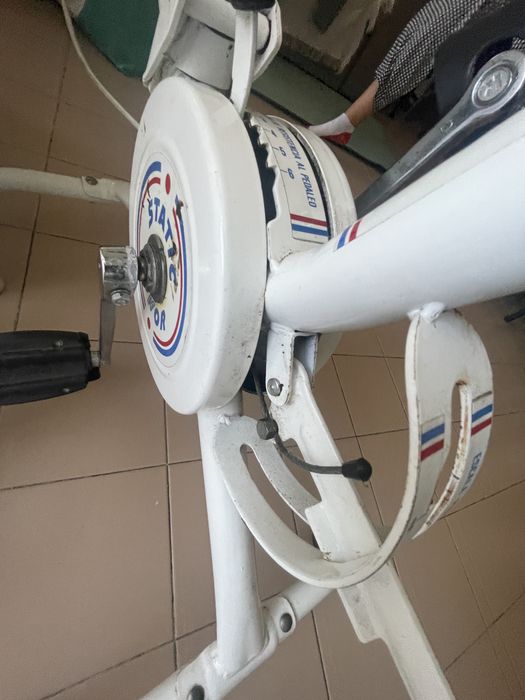 Bicicleta estática Conorstatic — em bom estado